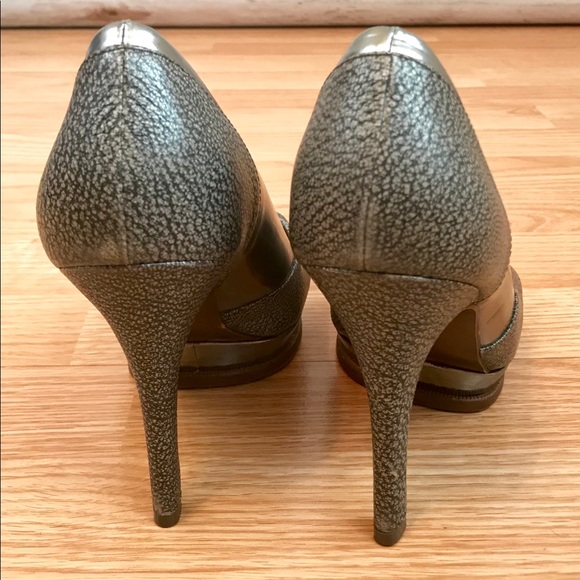 BCBG Max Azria Taupe Metallic platform Heels 7B - Picture 5 of 8